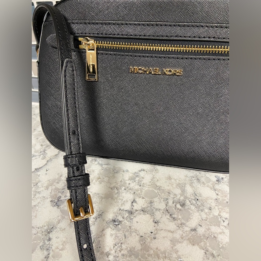 Michael Kors Black Jet Set Large Saffiano Leather Crossbody Bag - Picture 6 of 10